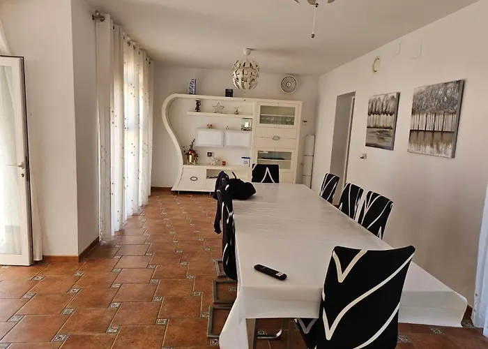 Torrealta, 4000 M2 Βίλα