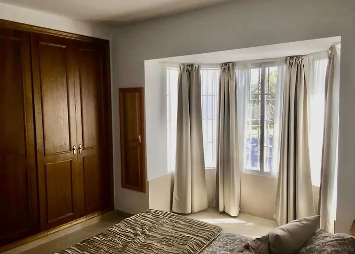 Torrealta, 4000 M2 Vila Cádiz