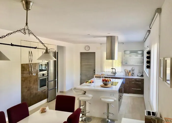 Vila Torrealta, 4000 M2